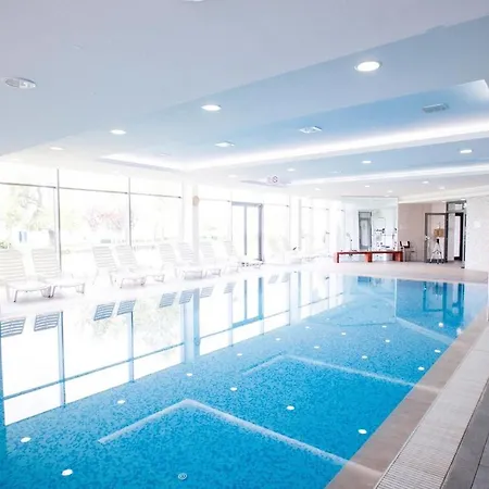 Club 218 Wellness Sunset Gold