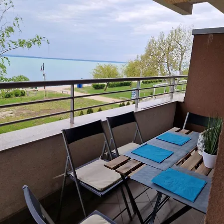 Club 218 Wellness Sunset Gold Apartment *