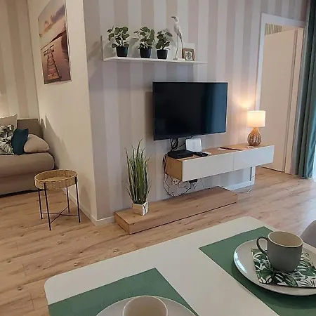 Club 218 Wellness Sunset Gold Apartament *